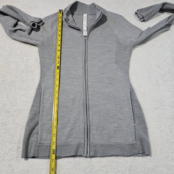 Lululemon Sweater Womens 8 Gray 100% Merino Wool Full Zip Jacket Knit Athletic - Picture 9 of 9